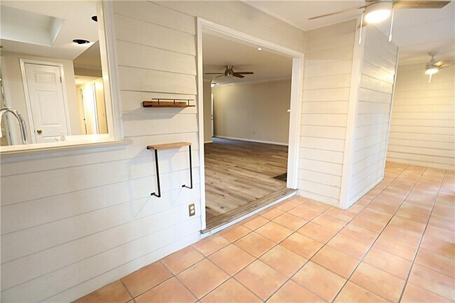 Building Photo - 83 Fair Haven Way