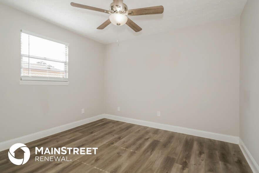 Building Photo - 1684 Briarwood Ln