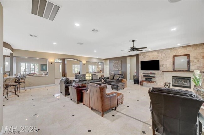 Building Photo - 2101 Grand Island Ct