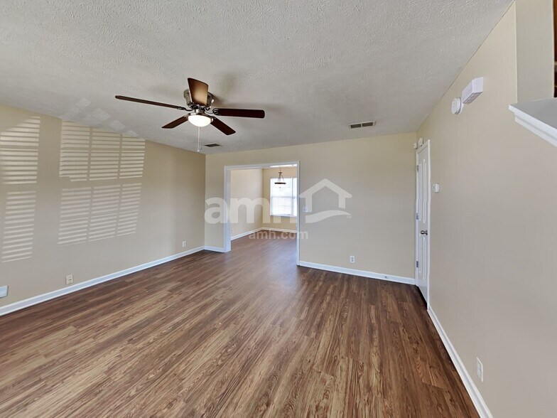 Building Photo - 2920 Bray Ct