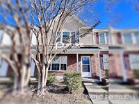 Building Photo - 7975 Shadow Oak Dr