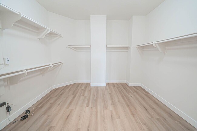 Building Photo - Spacious 4-Bedroom Pool Home in Saugus with Stunning Views & Community Amenities!