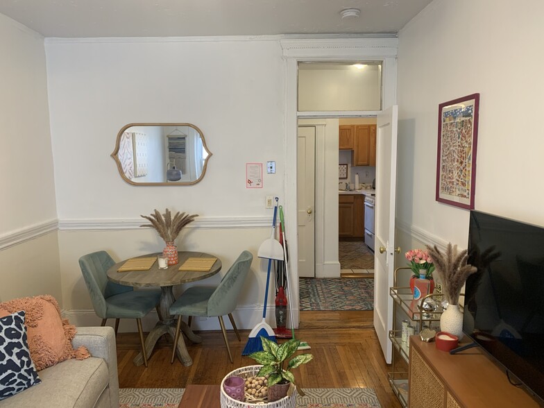 Building Photo - 115 Norway St