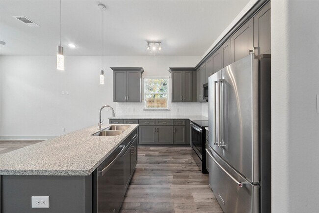 Building Photo - 7242 St Augustine St