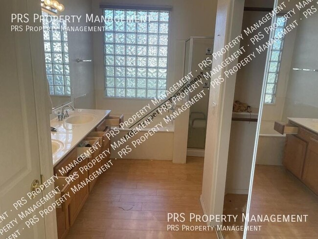 Building Photo - 2165 W Olive Way