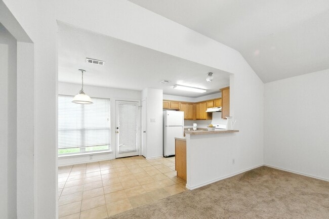 Building Photo - 142 Thunder Basin Dr