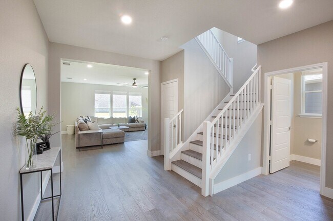 Building Photo - Spacious Home in Easton Park / McKinney Falls