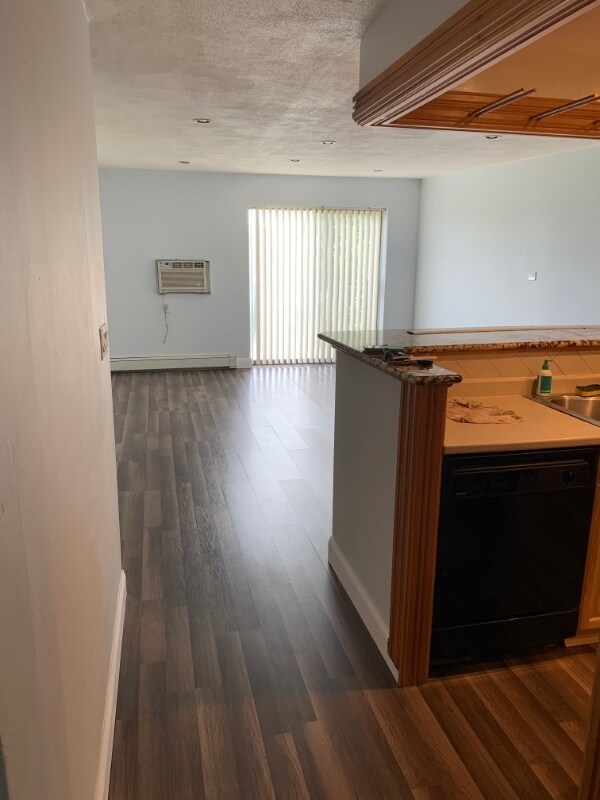 Building Photo - 1100 Governors Dr