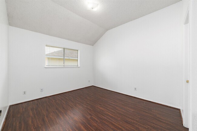 Building Photo - 1308 Brenda Ln