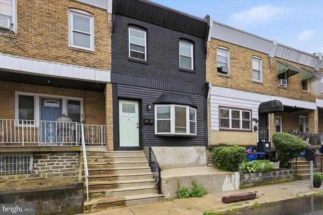Building Photo - 5510 Matthews St