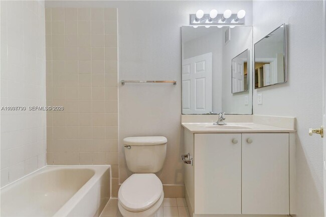 Building Photo - 2830 SW 83rd Terrace