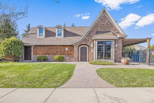 Building Photo - 17659 63rd Pl N