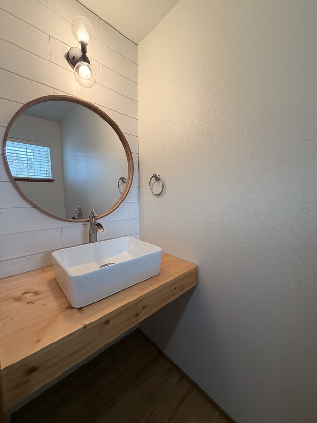 Building Photo - 1266 Hudson St