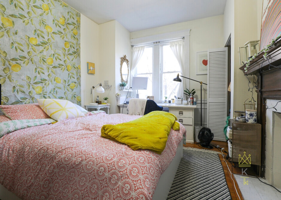 Building Photo - 322 St Paul St