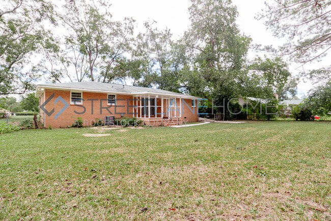 Building Photo - REDUCED!