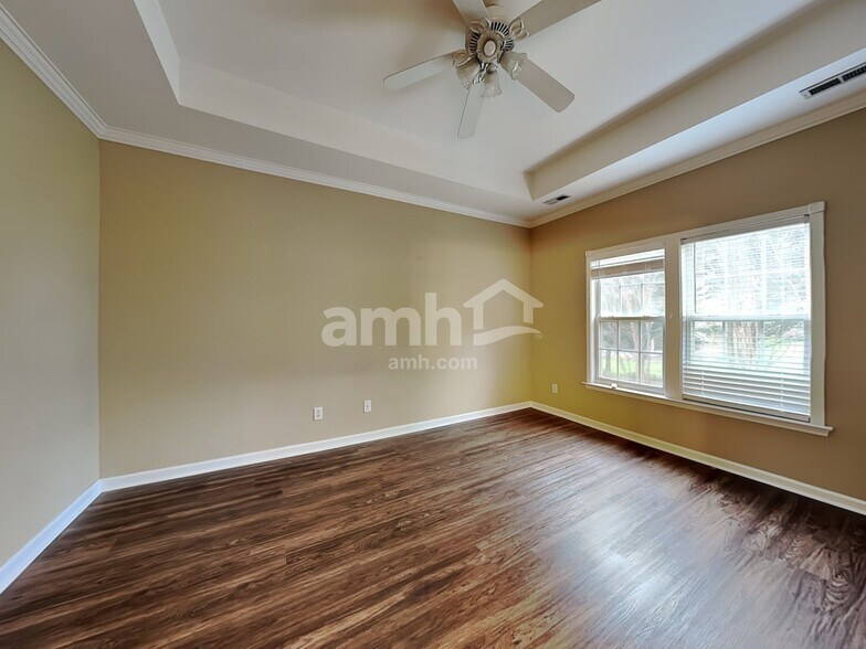 Building Photo - 9 Avenel Ct