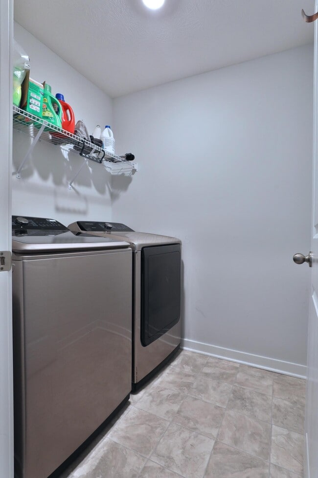 Building Photo - 5904 Annaberg Dr