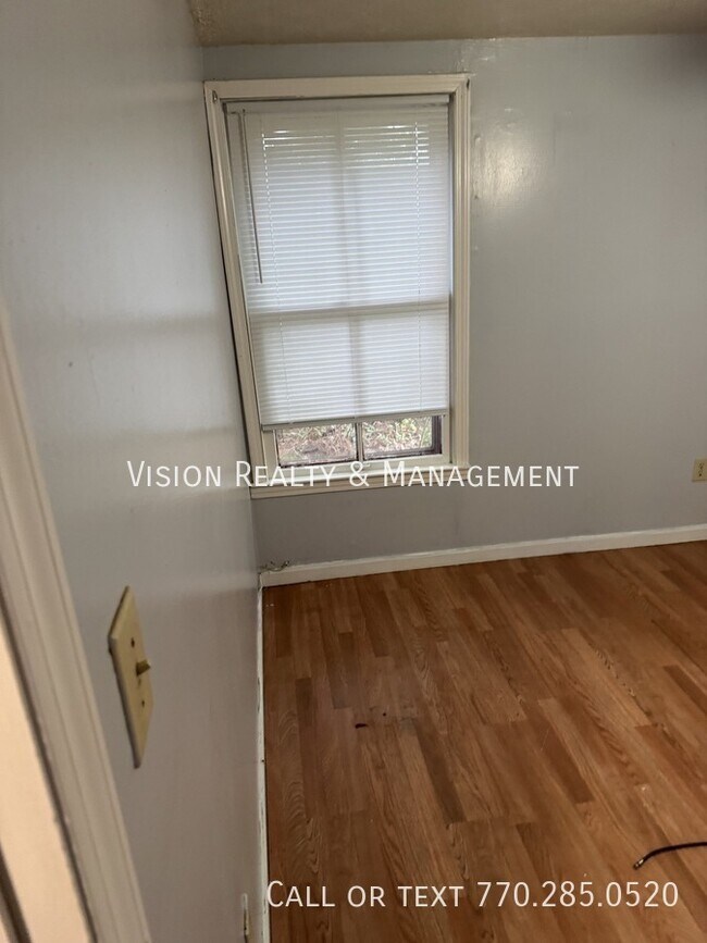 Building Photo - 1803 Carrollton Villa Rica Hwy