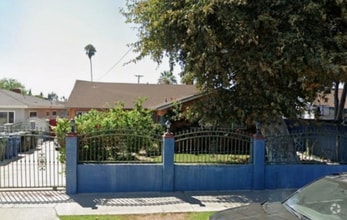 Building Photo - 7029 Bellaire Ave
