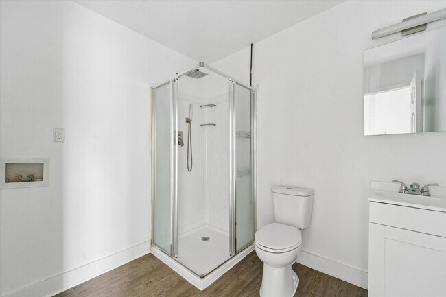 Building Photo - 2BR/2BA | Move-In Ready | Fast Approval