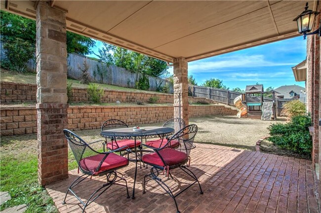Building Photo - Deer Creek Schools + 4 bedroom + Gated Com...
