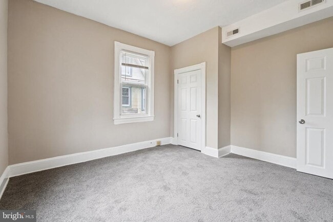 Building Photo - 2810 Montebello Terrace
