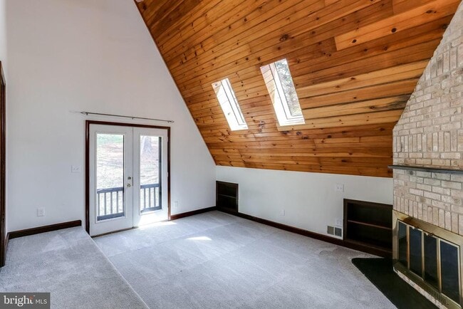 Building Photo - 7658 Gaither Rd