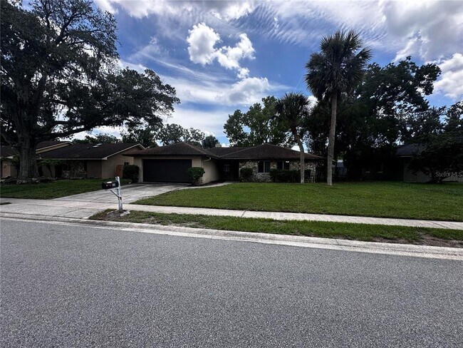 Primary Photo - 321 Redwing Way