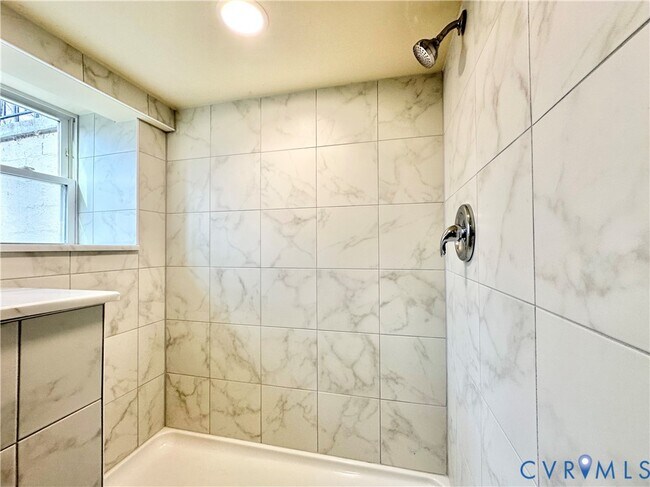 Building Photo - 6737 Rural Point Rd