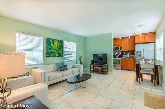 Building Photo - 417 NE 17th Ave