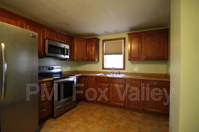 Building Photo - 826 Tayco St