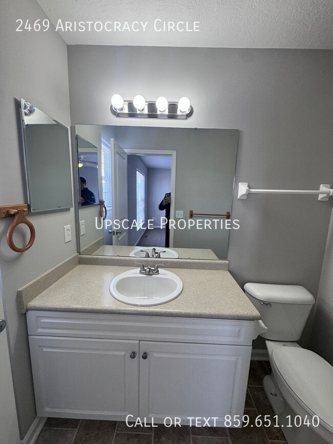 Building Photo - 2469 Aristocracy Cir