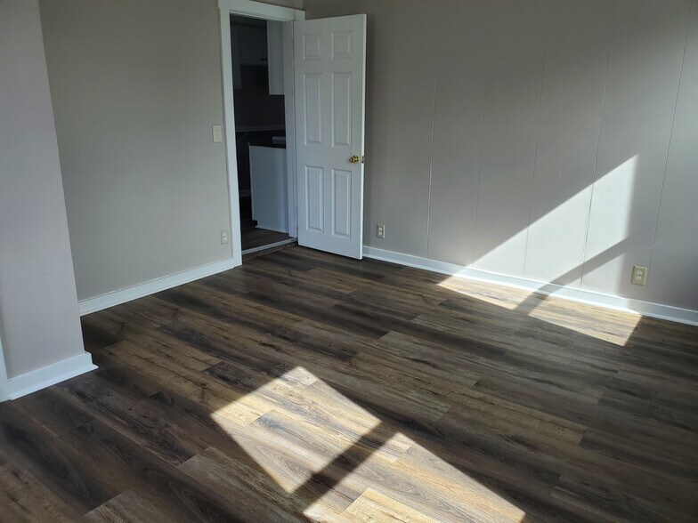 view into bedroom - 78 Cowden St