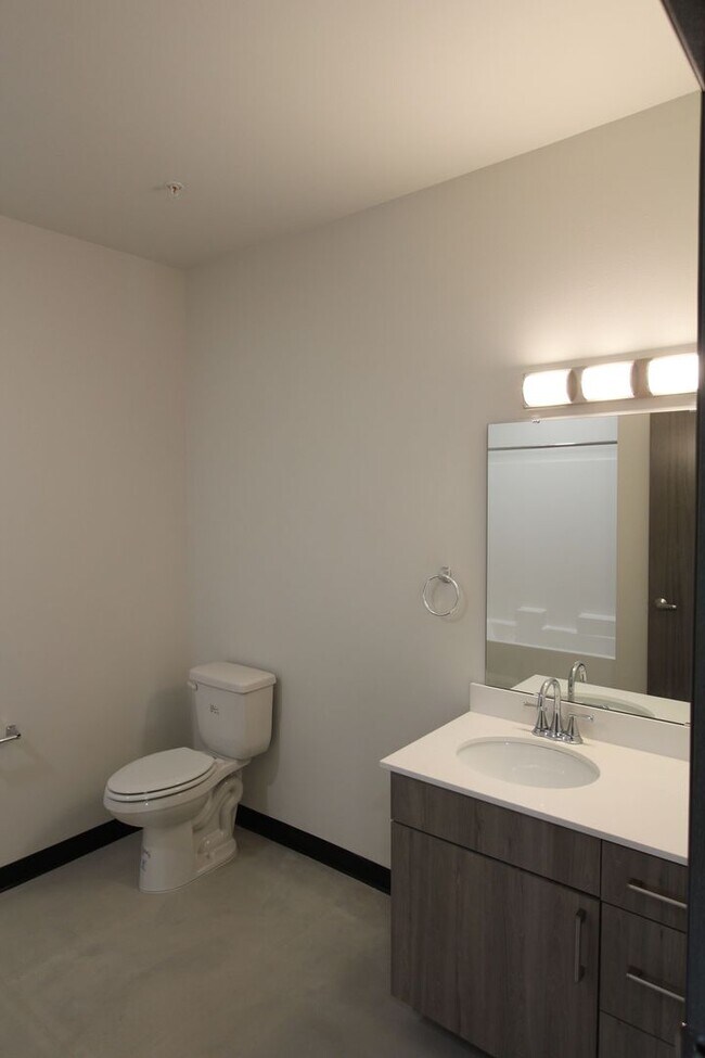 Interior Photo - Wall Street Apartments