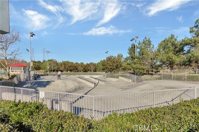 Building Photo - 15 Platinum Cir