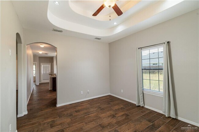 Building Photo - 3453 Navigator Dr