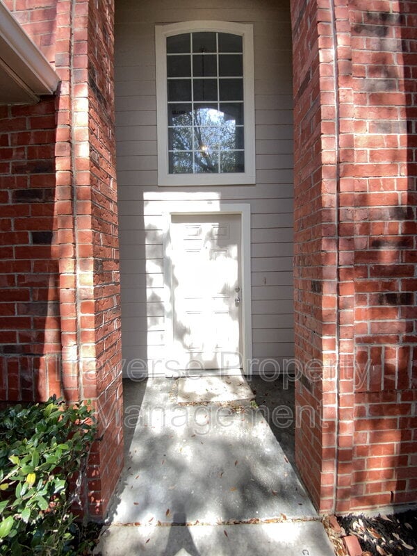 Building Photo - 5204 Vista Verde Dr