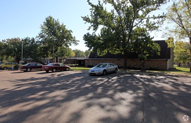 Building - The Park of Autumn Woods