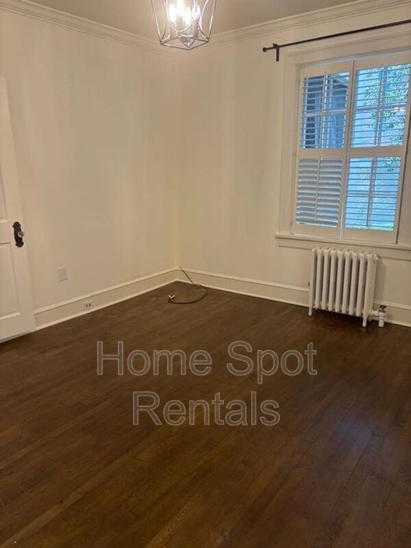 Building Photo - 8 Collier Rd NW