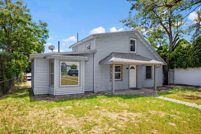 Building Photo - Lidgerwood Area 4 Bedroom 2 Bathroom Home!
