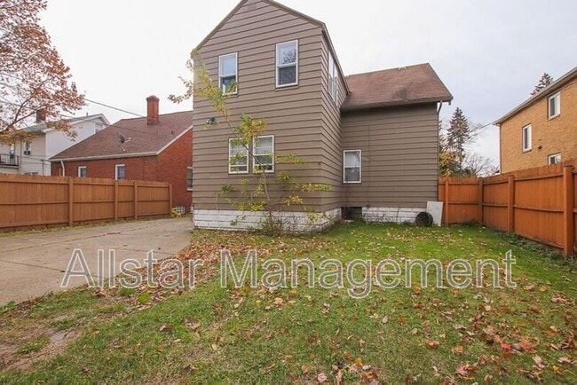 Building Photo - 7508 Theota Ave