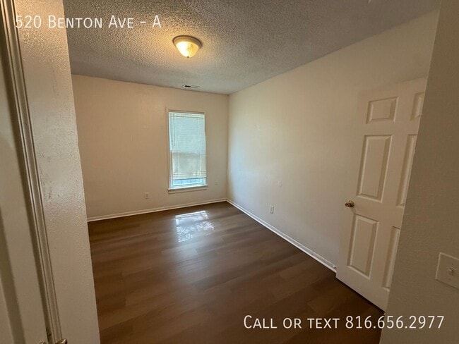 Building Photo - 520 Benton Ave