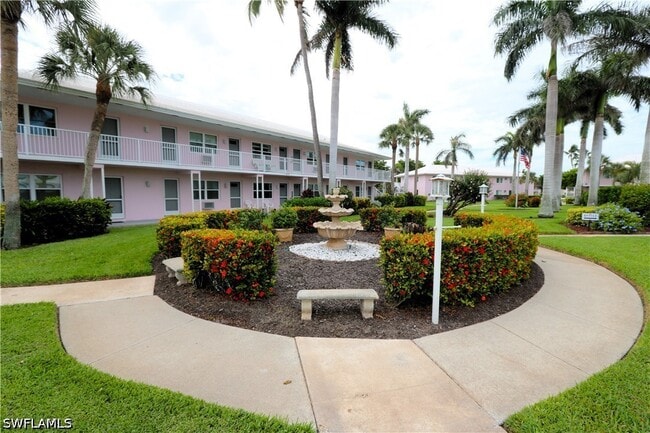 Building Photo - 190 N Collier Blvd
