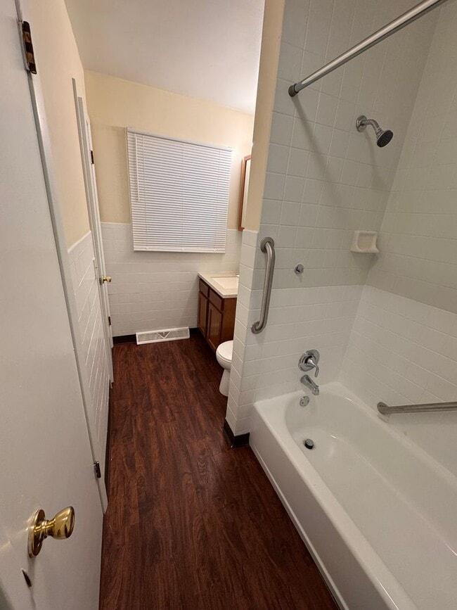 Building Photo - 311 Ventura Dr