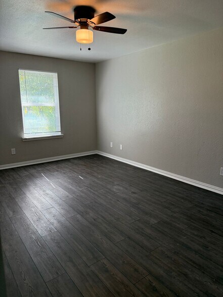 Building Photo - 1534 Lime Leaf Ln