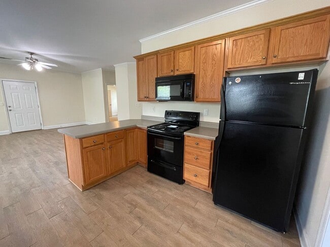 Building Photo - PRE-LEASING FOR AUGUST 9TH, 2026!