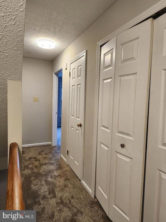 Building Photo - 501 Berkshire Way