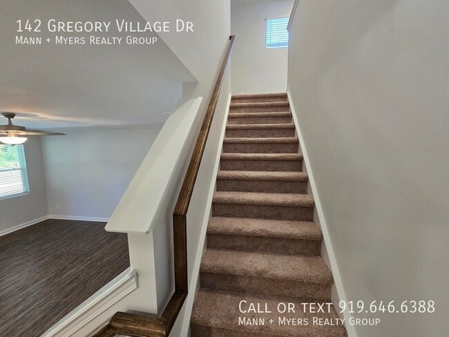 Building Photo - 142 Gregory Vlg Dr