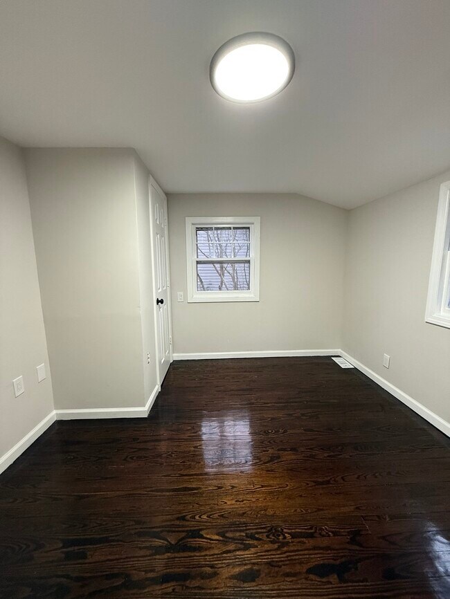 Building Photo - 255 Kawameeh Dr