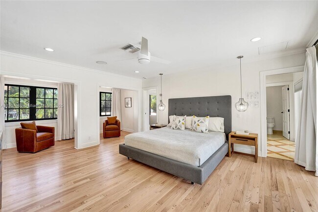 Building Photo - 2035 NE 31st Ave